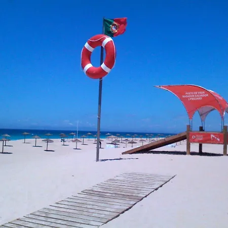 Na Praia Do Meco - Sesimbra *